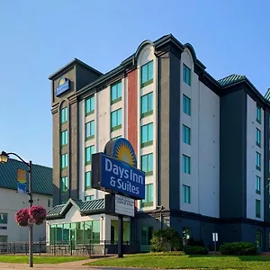 Hotel Days By Wyndham Centre St By The Falls, Niagarawatervallen